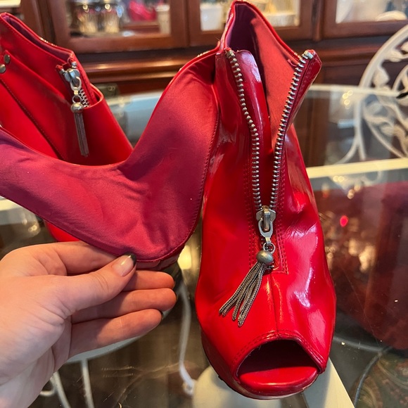 Candy Apple Red Peep-Toe Ankle booties - Picture 5 of 7